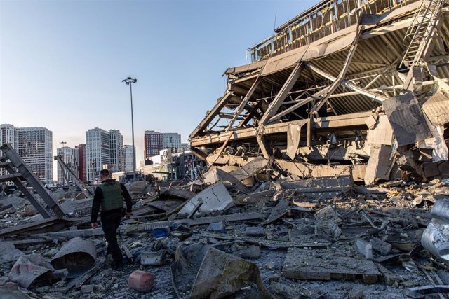 Destroyed shopping center in kyiv after a Russian attack