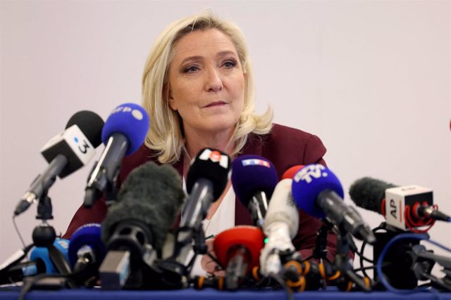 The candidate for the French Presidency by National Group, the far-right Marine Le Pen. 