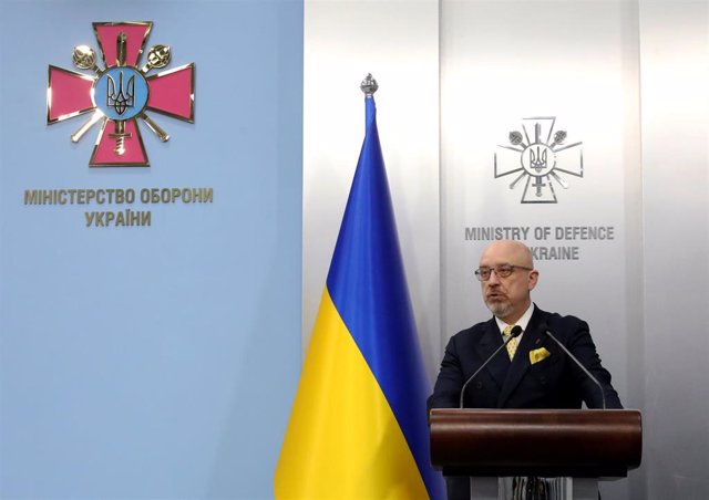 The Ukrainian Defense Minister specifies that there are about 10,000 Russian soldiers near Mariupol File - Ukrainian Defense Minister Oleksi Reznikov.