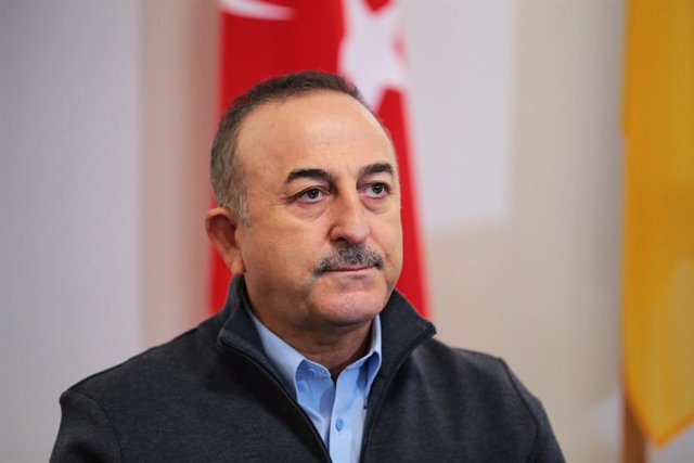 Turkey confirms that the meeting of Putin and Zelensky depends on the Russian president agreeing to the meeting Turkish Foreign Minister Mevlut Cavusoglu.