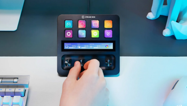 Elgato Facecam MK.2 & Stream Deck +